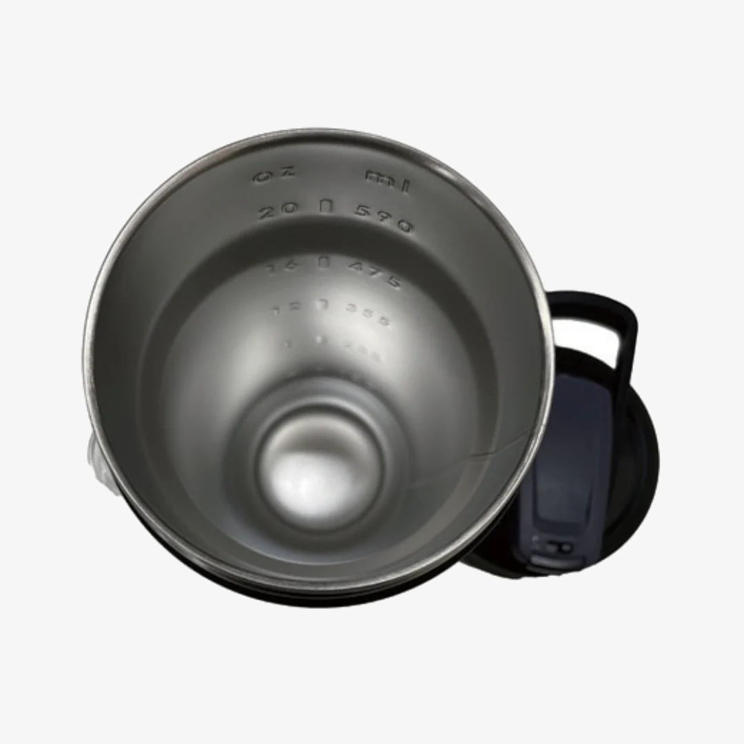 BlenderBottle StradaSleekStainlessSteel 25oz（740ml）シェイカーボール付